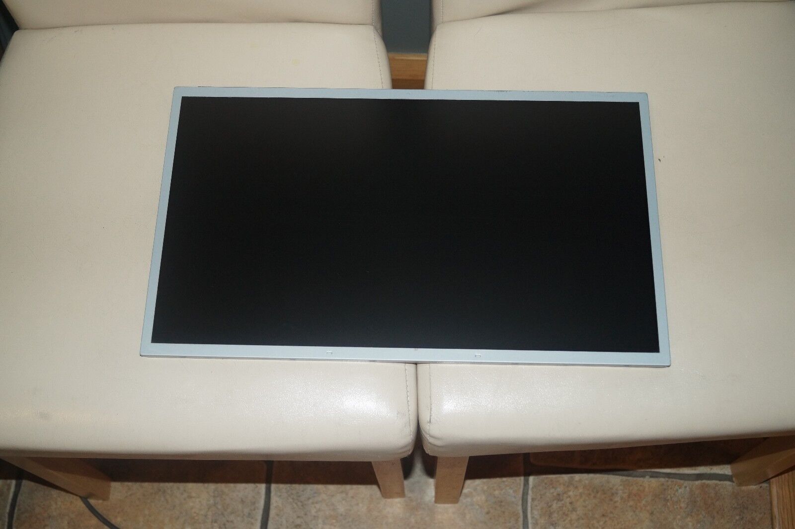 LED LCD SCREEN PANEL LG  LM185WH2 (TL)(A1) 6091L-1677F GENUINE LG PART