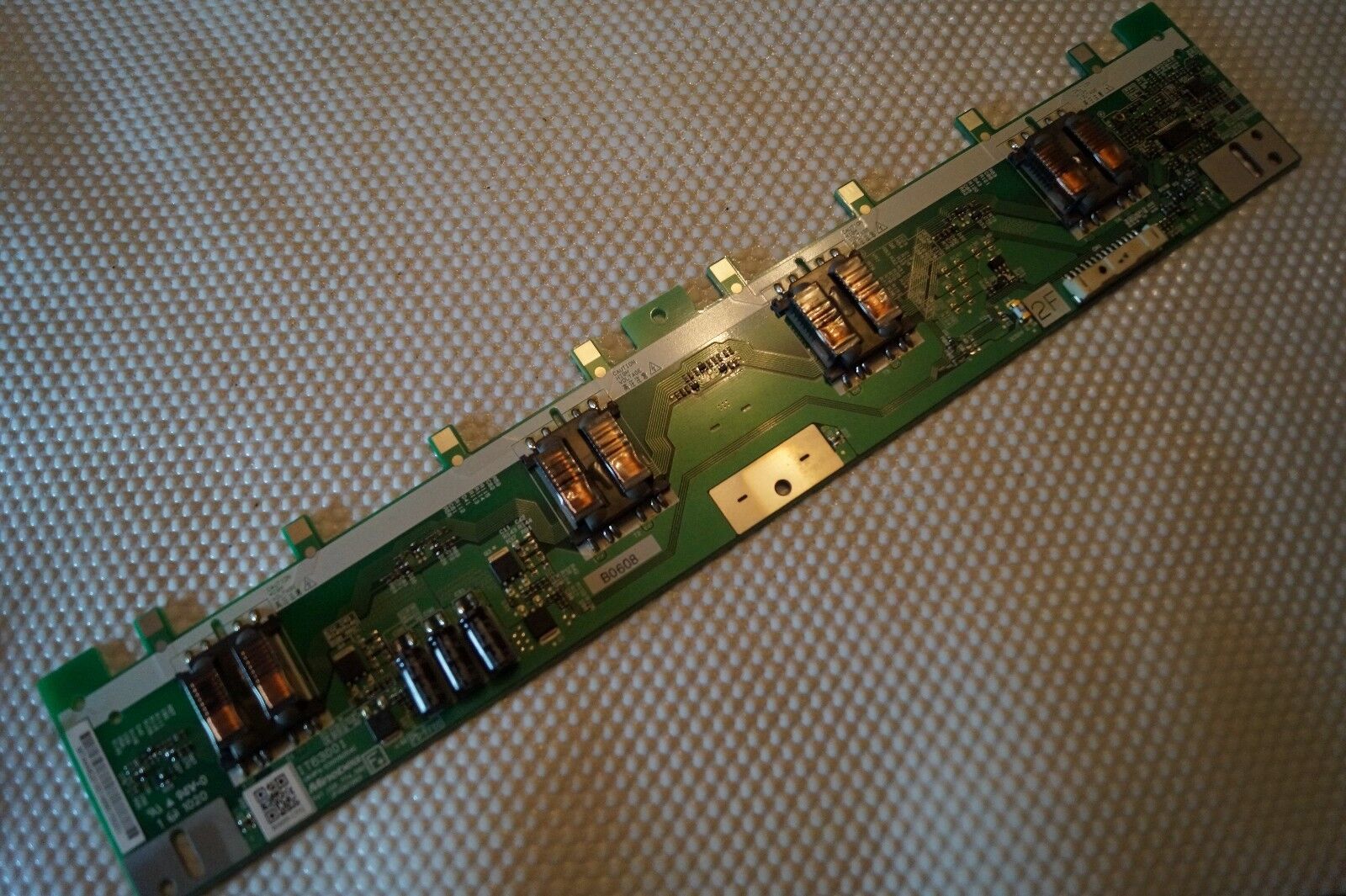 INVERTER BOARD IT63001 FOR 32″ LG 32LD450 LCD TV, SCREEN: AX080F086G