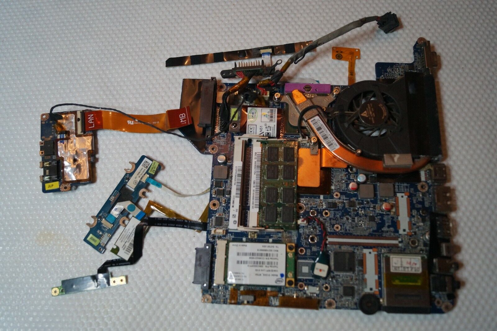 MOTHERBOARD A000027670 INTEL SLB53 FOR 13.3″ TOSHIBA U400 LAPTOP + EXTRAS