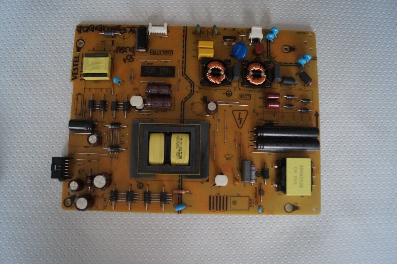 PSU POWER SUPPLY BOARD 17IPS72 23772857 FOR 50″ BUSH DLED50UHDHDRSB LED TV