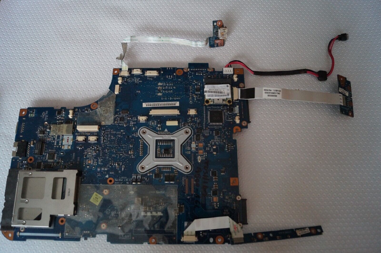 TOSHIBA A500-1GL MOTHERBOARD LA-5361P K000093520 i3 CPU SLBMD FOR 15.6″ LAPTOP