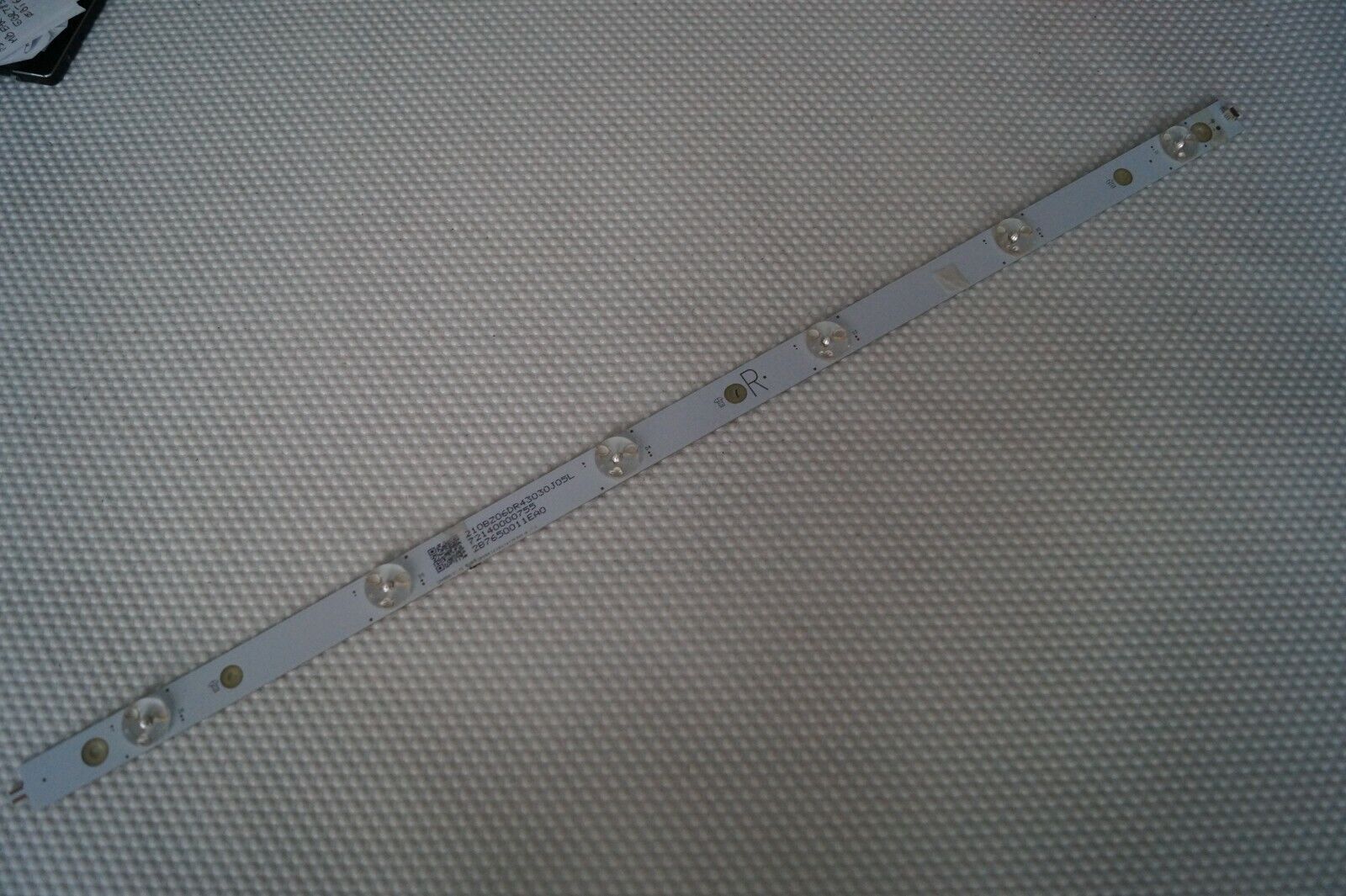 LED STRIP R LB48015 V1_00 for 48″ Q-Line Display BDL483QL/00 , TPT480LS-HN08.S