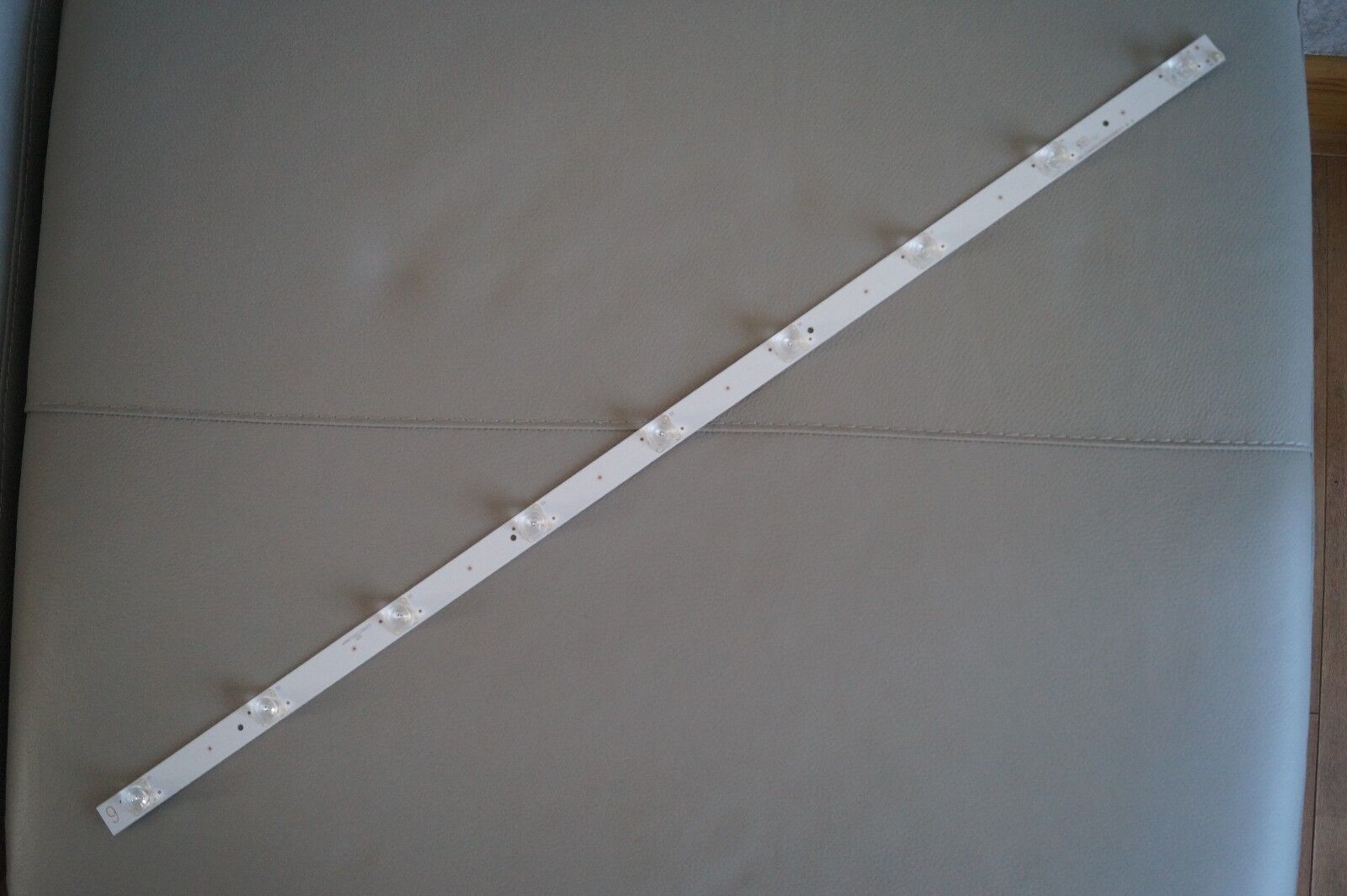 LED BACKLIGHT STRIP CRH-ES40B3535090252QREV1.1-B B FOR V400HJ6-PE1, P40D100