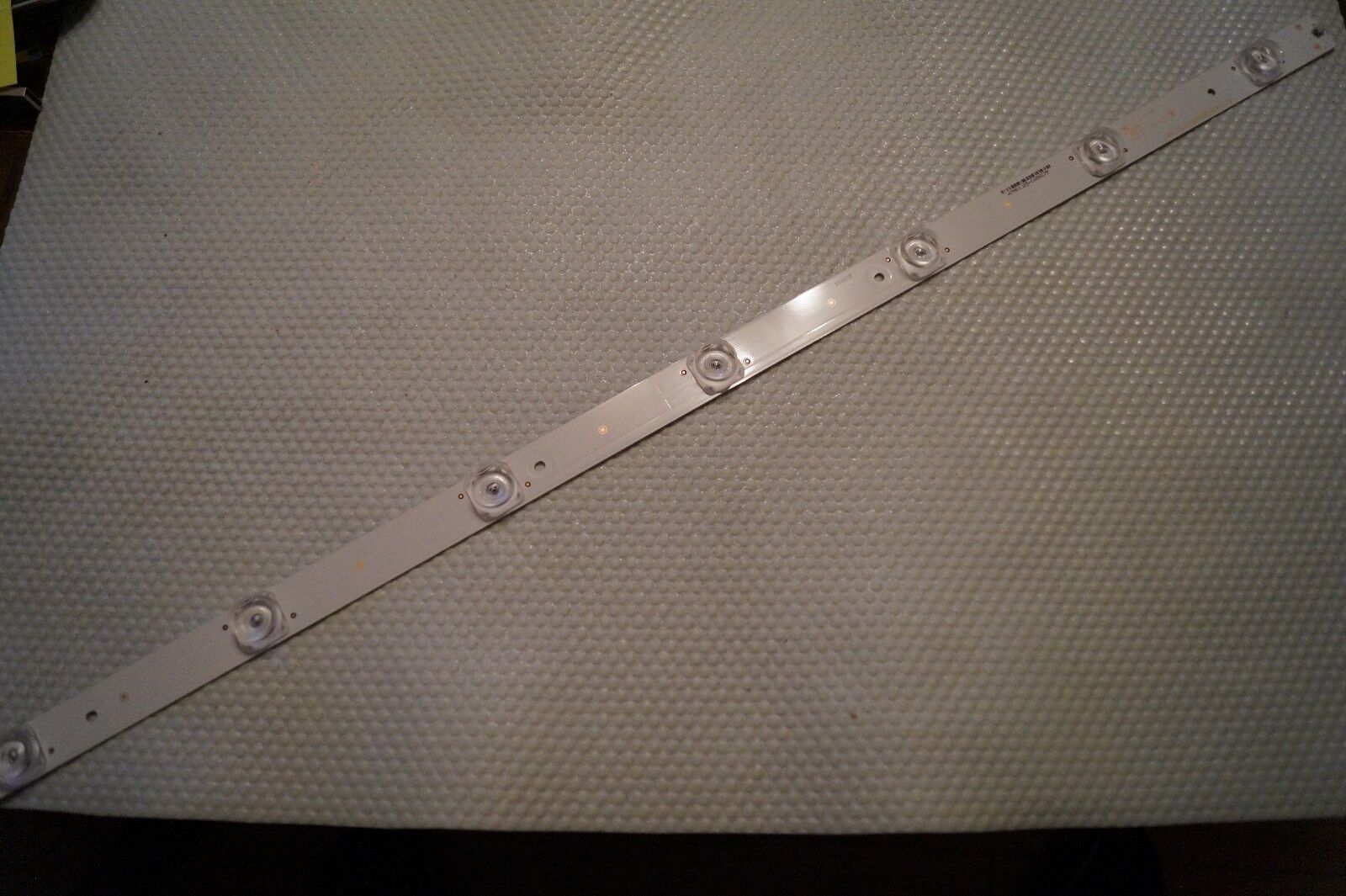 LED BACKLIGHT STRIP CRH-P3235350107529-REV1.1LTK LSC320AN10 TECHNIKA 32/234O TV