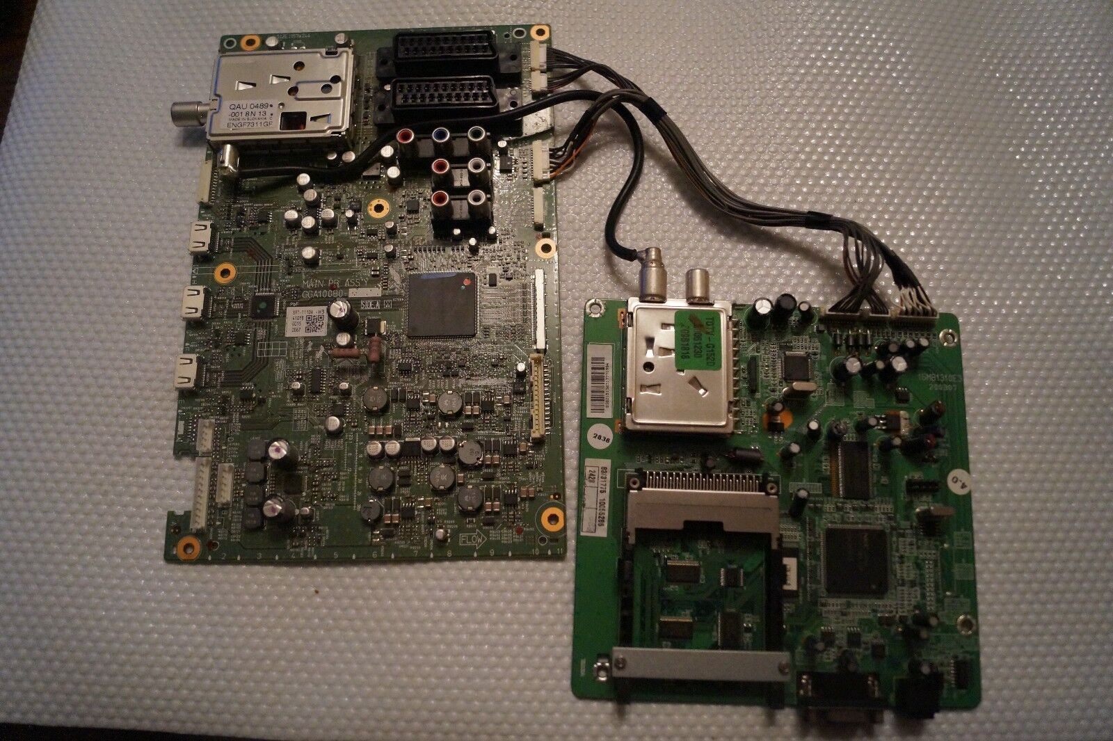 MAIN BOARD GGA10080-001C & TUNER 16MB1310E3 FOR 32″ JVC LT-32DR9BJ TV, T315HW01