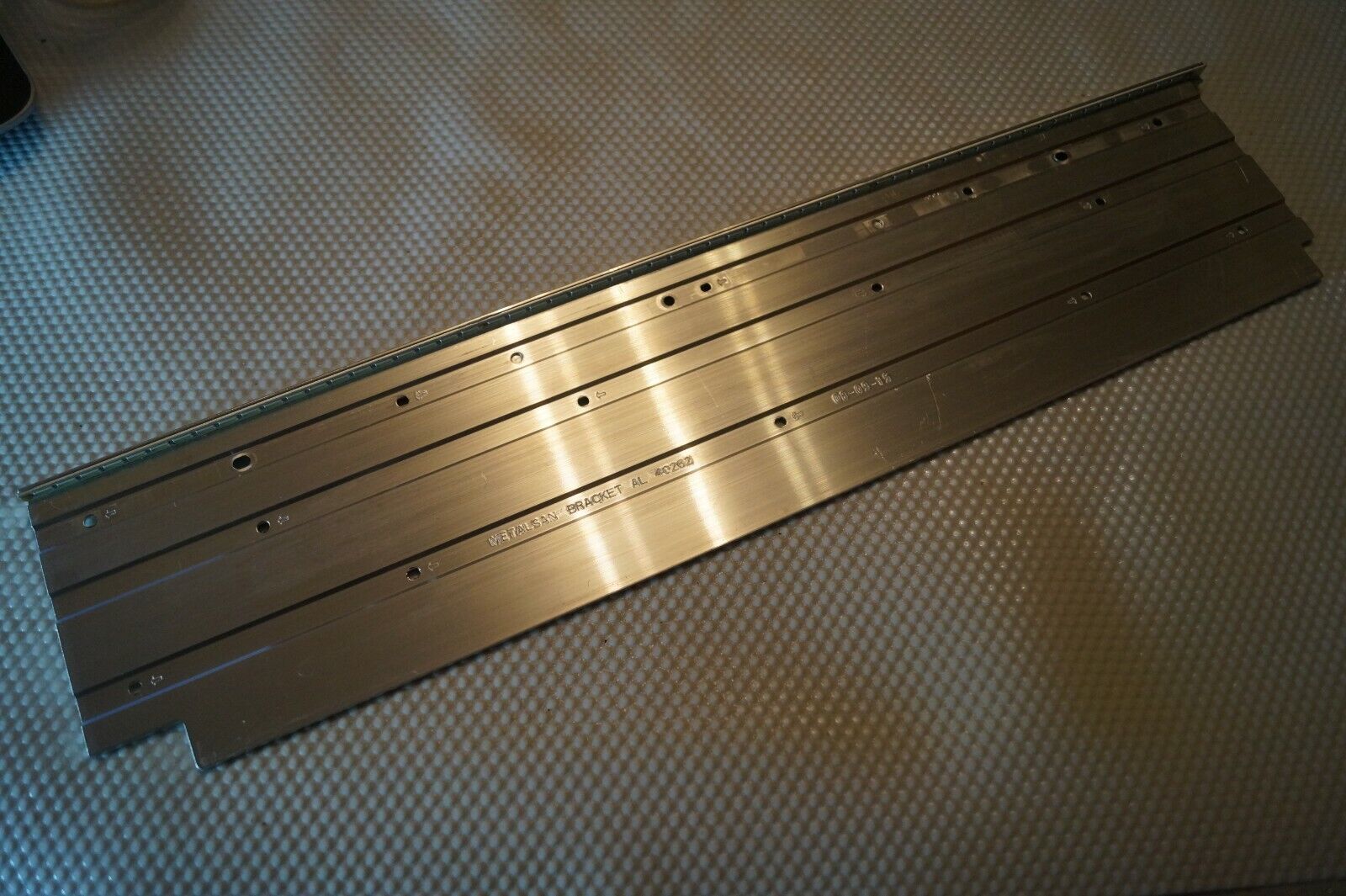 LED EDGE STRIP AL 40262 FOR LT-40C755(A) 40HXC06U B 40HBD06U VES400UNVS-2D-N03