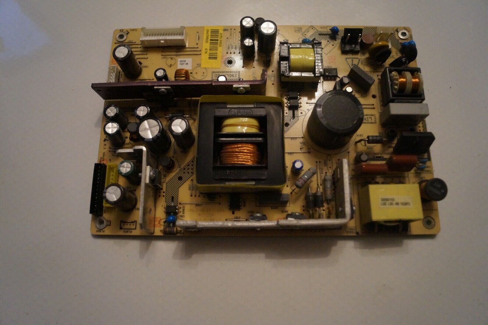 PSU POWER SUPPLY BOARD 17PW26-4 20519900 FOR 40″ TOSHIBA 40BV700B TV