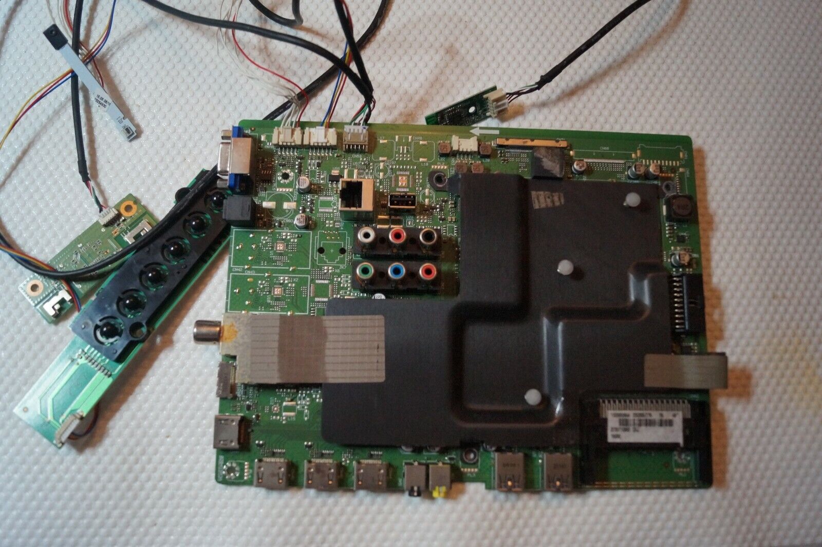 MAIN BOARD 17MB100 23265775 FOR 48″ PANASONIC TX-48CX400B TV, VES480QNSS-3D-U01