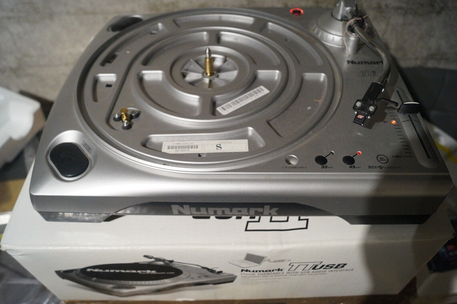 Numark TT USB Turntable With Audio Interface In Original Box UNTESTED