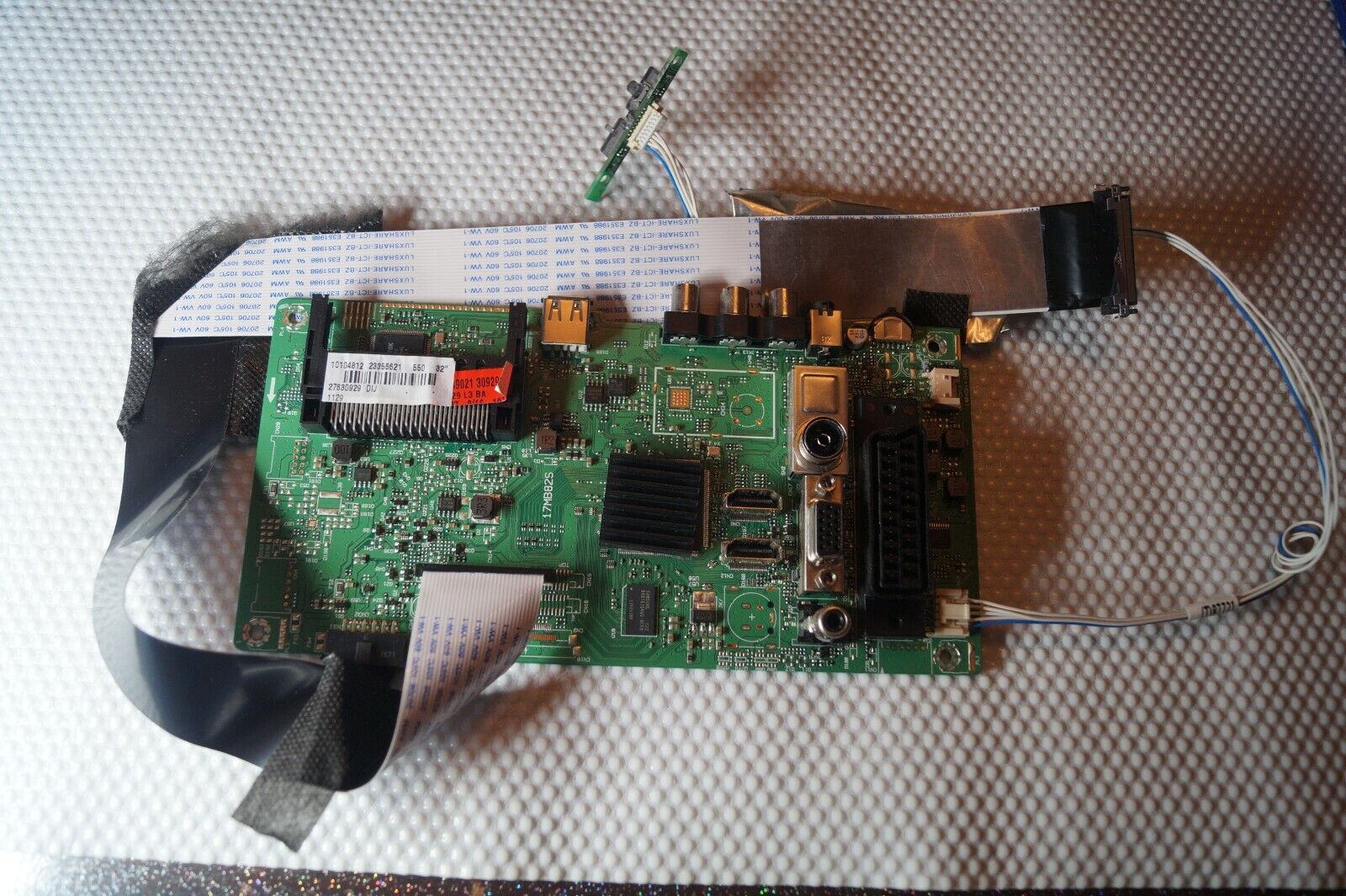 MAIN BOARD 17MB82S 23356621 FOR 32″ BUSH DLED32165HD LED TV, VES315WNDA-2D-N11