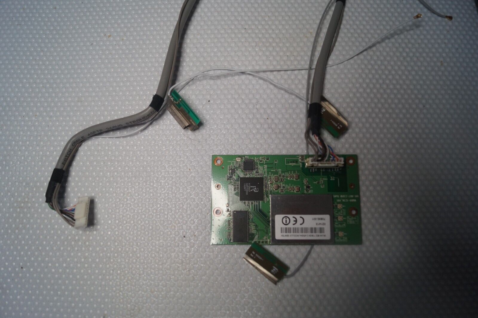 WIFI BOARD 70830.001 & ANTENNAS FOR 46″ LOEWE IND 46 COM CH-TYP SL121 3D TV