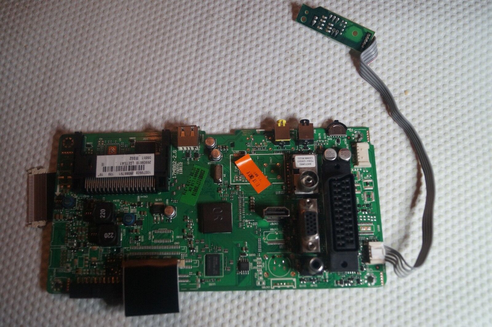 MAIN BOARD 17MB62-2.6 23066791 FOR 19″ NORDMENDE NM19913LEDM4 TV.LC185EXE TE A1