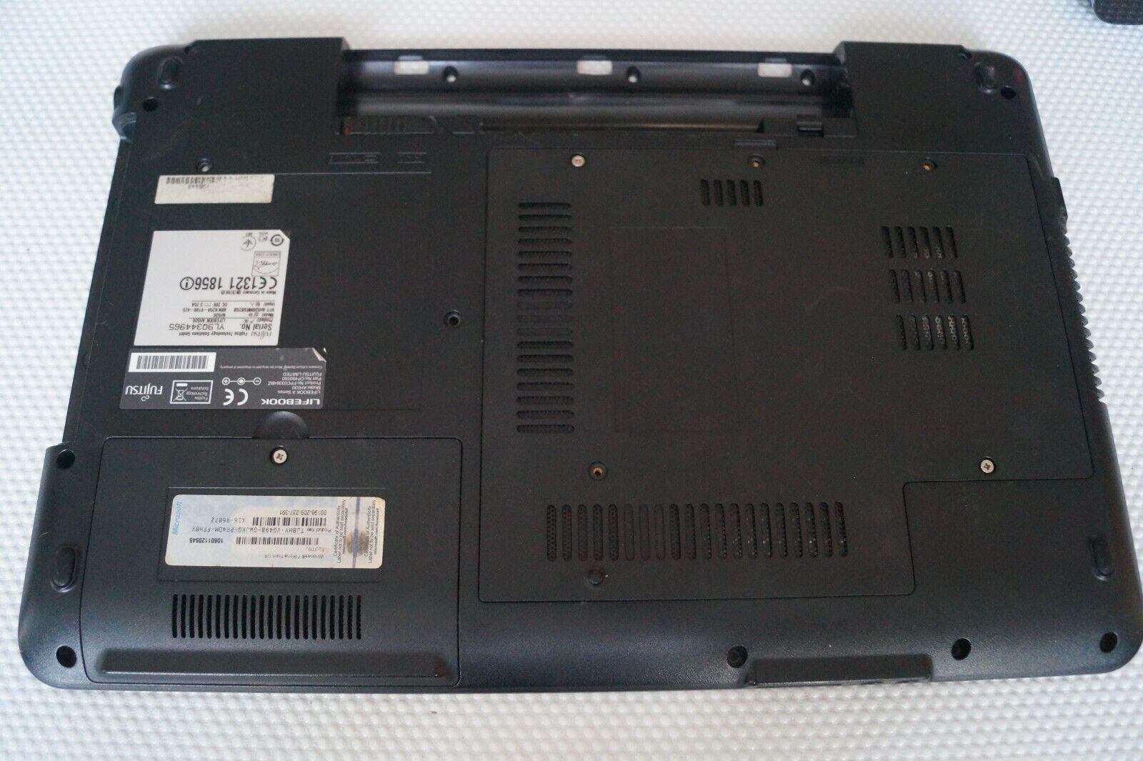 PALMREST 33FH2TCJT00 GENUINE FOR 15.6″ FUJITSU LIFEBOOK AH530 LAPTOP