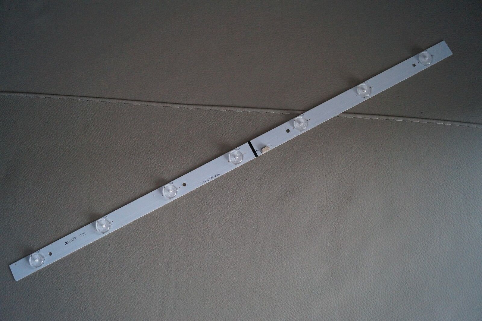 LED BACKLIGHT STRIP MKN-DLED29-07-B01 FOR 28″ MANTA LED2801 LED TV, ST2751A01-1