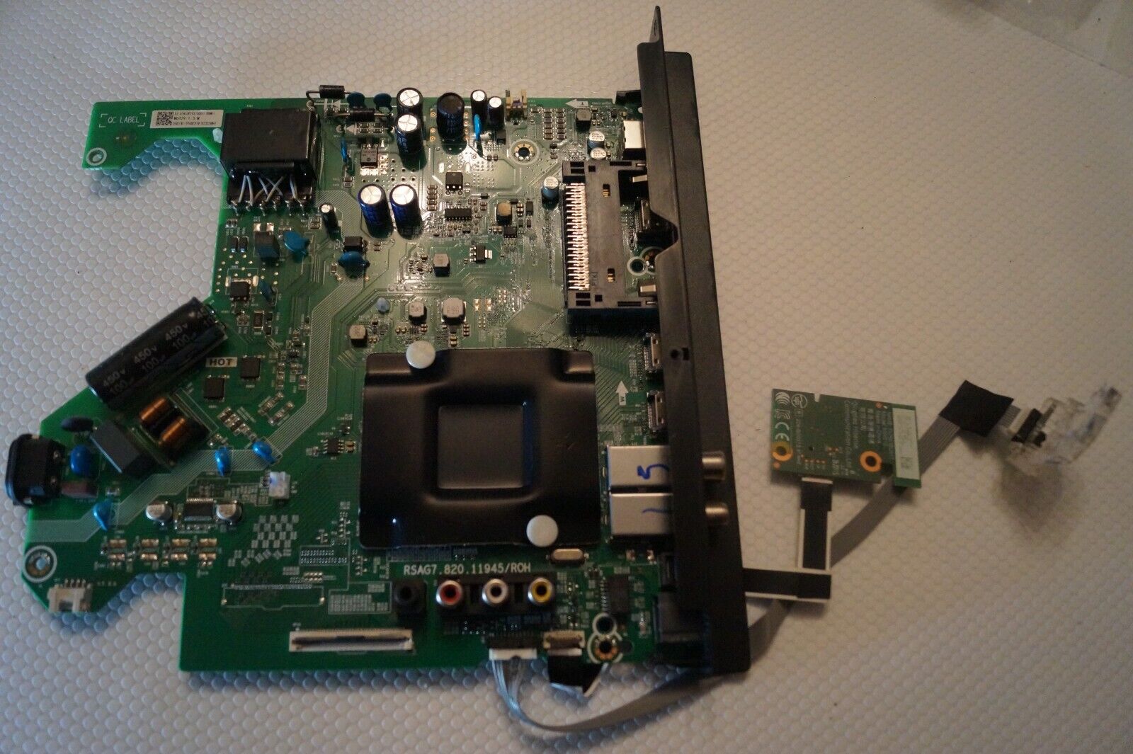 MAIN BOARD RSAG7.820.11945/ROH FOR 43″ HISENSE 43A6BGTUK TV, HD425Y1U51-T0L1