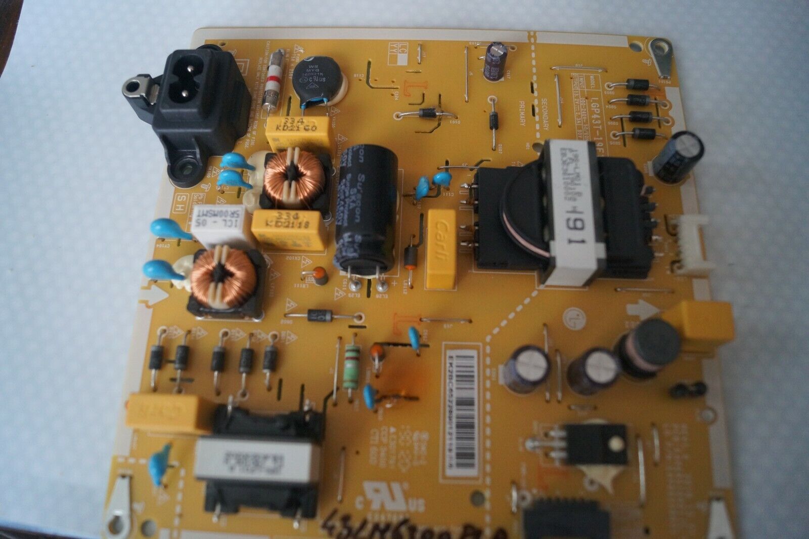 PSU POWER SUPPLY BOARD EAX68210401(1.7) EAY65228901 FOR LG 43LM6300PLA LED TV