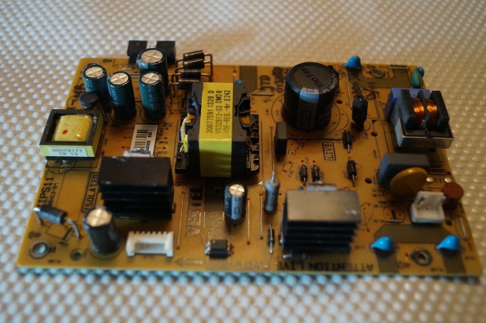 PSU POWER SUPPLY BOARD 17IPS11 300413-R4 23125811 FOR 32″ JMB JTD132003B/01 TV