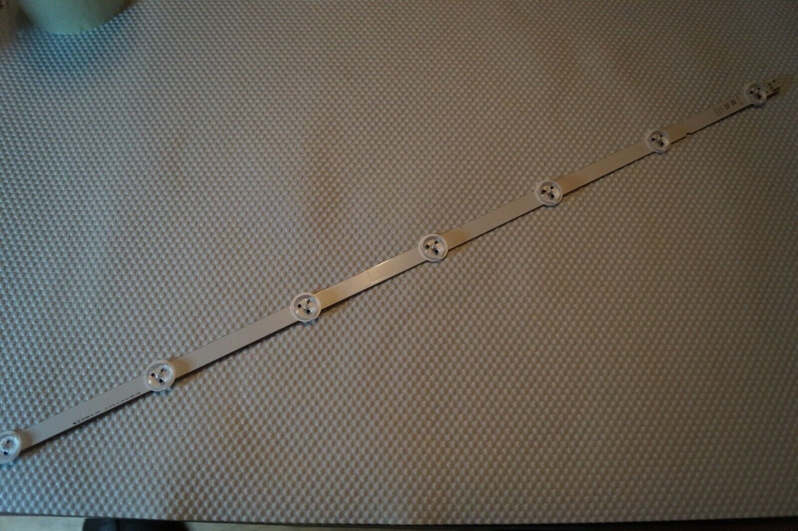 LED STRIP LG 32LN575V 32LN578V B1-TYPE 6916L-1438A FOR 32″ TV, LC320DUE (SF)(R1)