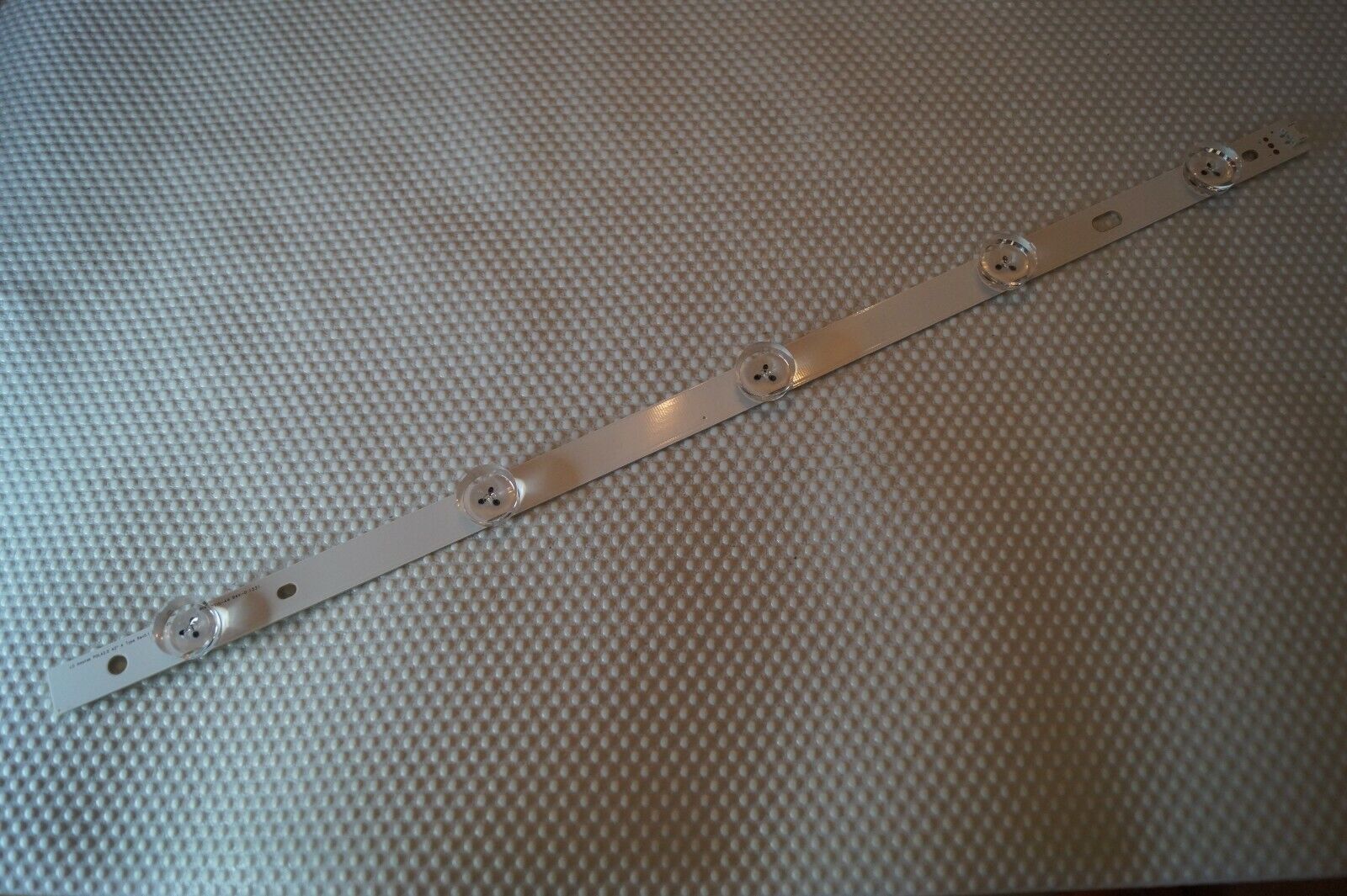 BACK LIGHT FOR 42LN5750 42LN573V 42LN578V 42″ LG TV A TYPE SCREEN : T420HVN05.0