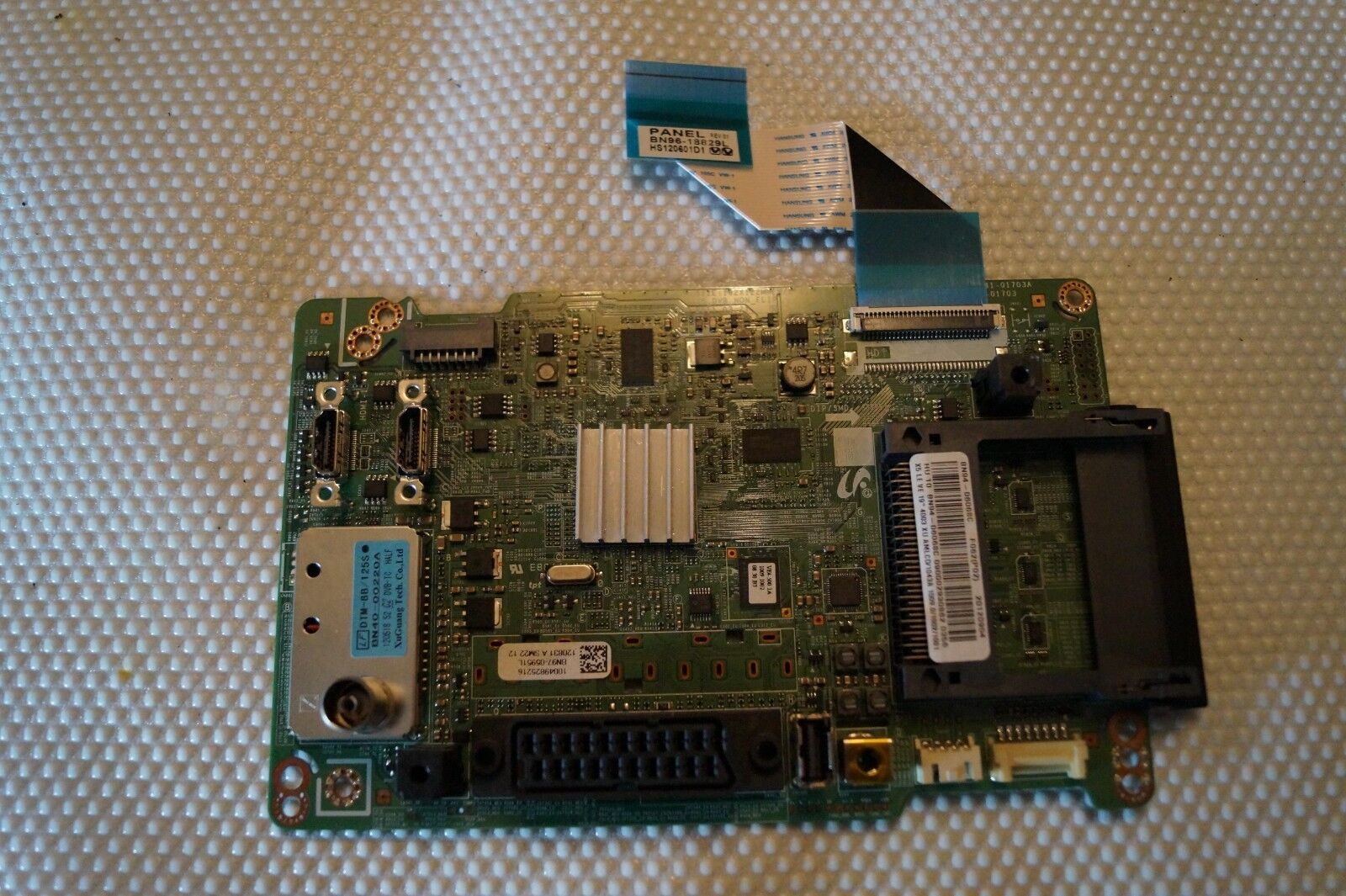 MAIN BOARD BN41-01703A BN94-06068C FOR 19″ SAMSUNG UE19D4003BW TV, LTM185AT05