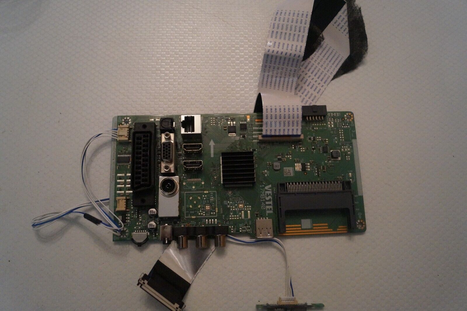 MAIN BOARD 17MB1450 23524108 FOR 32″ BUSH DLED32165HDY LED TV, VES315WNDA-2D-N21