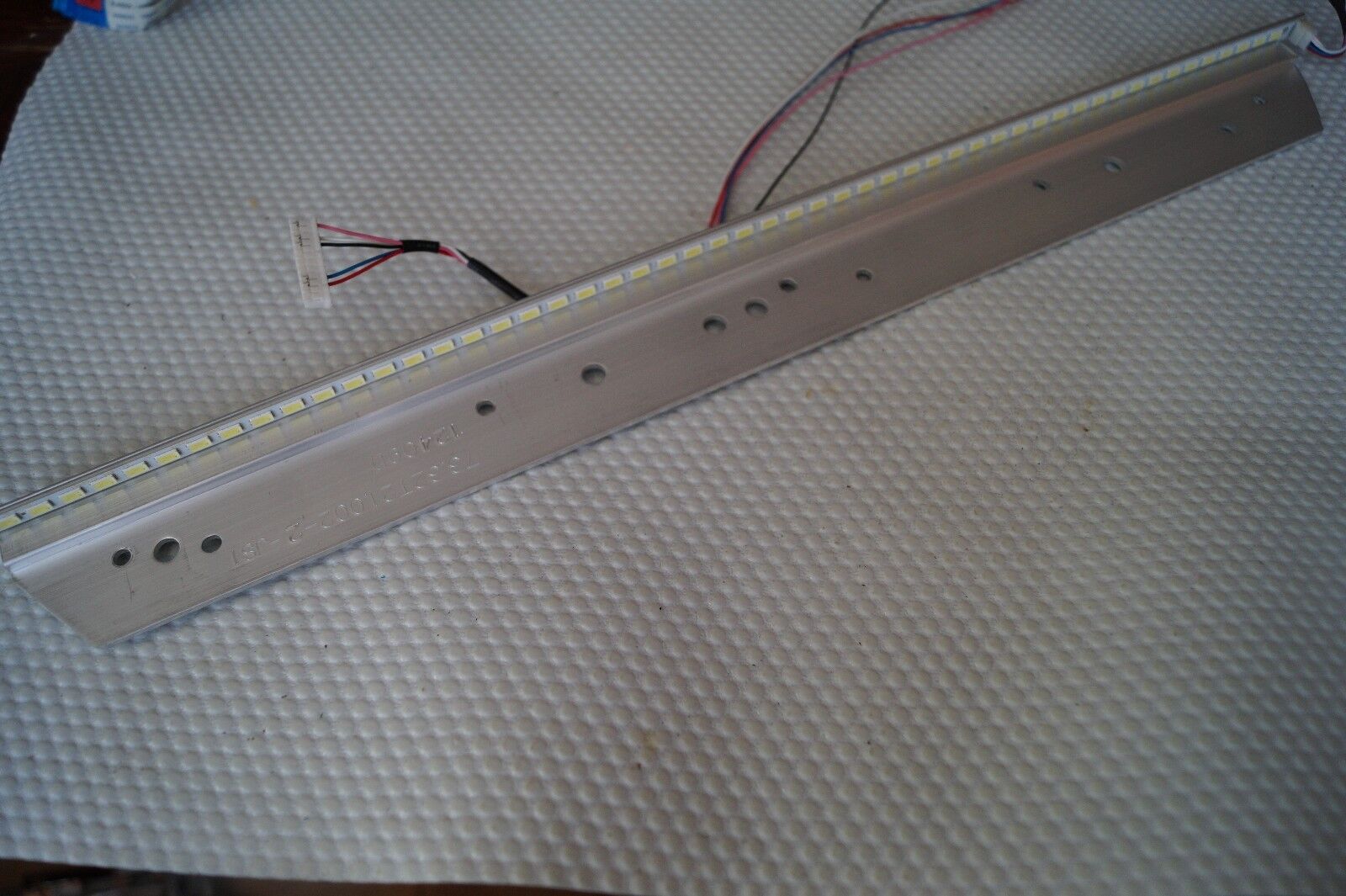 LED BACKLIGHT STRIP 320TA0F V0 FOR 32″ LG 32LT360C LED TV, SCREEN:  T320XVN01.1