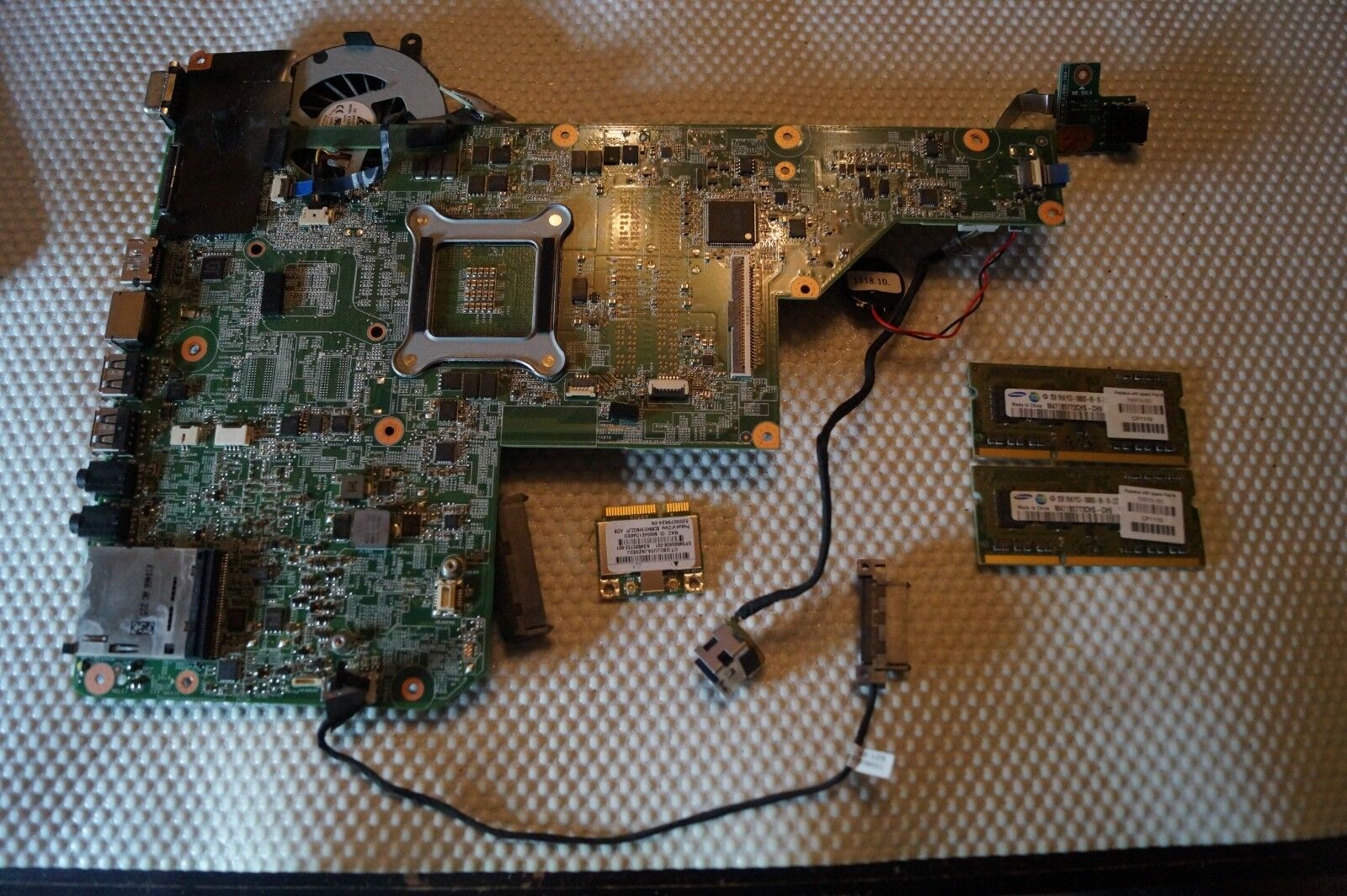 INTEL P6100 MOTHERBOARD 605903-001 FOR 15.6″ HP G62 LAPTOP ..+ EXTRAS