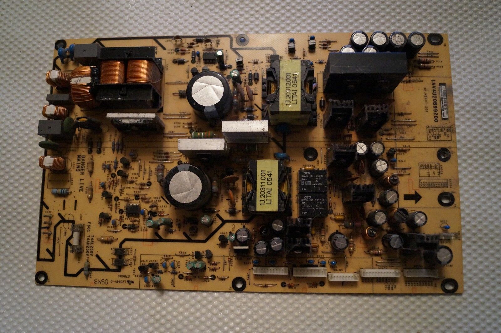 PSU POWER SUPPLY BOARD 1AV4U20B99200 4H.M6907.S04 FOR 27″ SANYO CE27LD5-B LCD TV