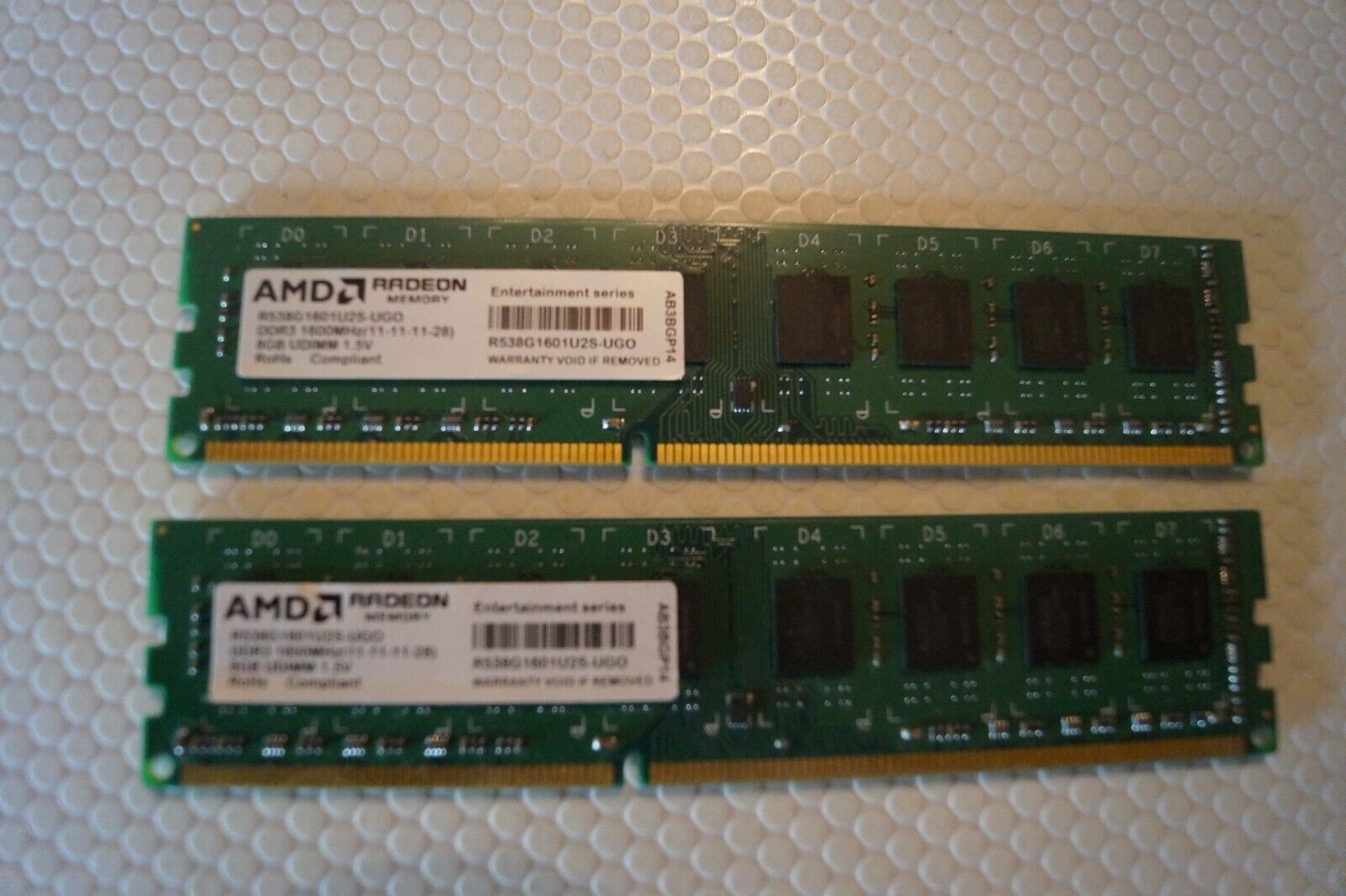 AMD R538G1601U2S-UGO 16GB Entertainment Series 1600MHz 2Rx8 DIMM DDR3 RAM Memory