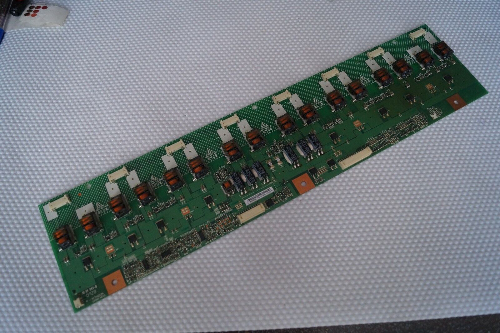 INVERTER BOARD VIT71022.54 LOGAH REV:2 FOR 37″ LG 37LC46 LCD TV, T370XW02 V.5