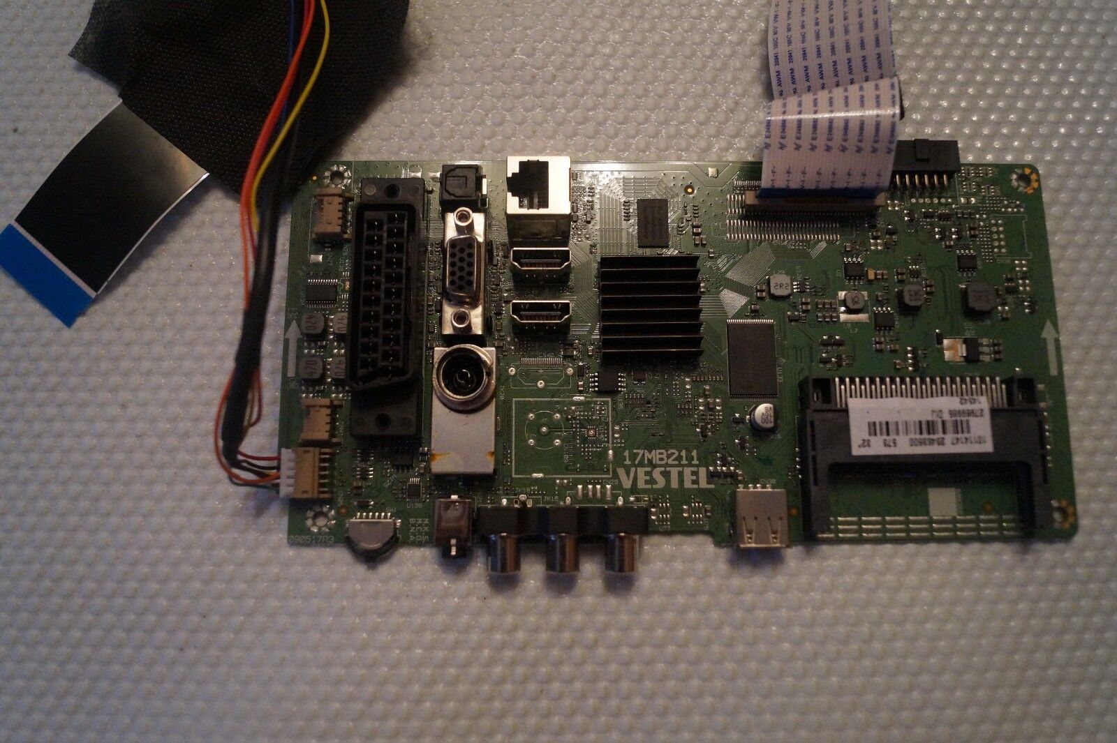 MAIN BOARD 17MB211 23463600 FOR 32″ BUSH DLED32287HDCNTDFVPY VES315WNDS-2D-N14