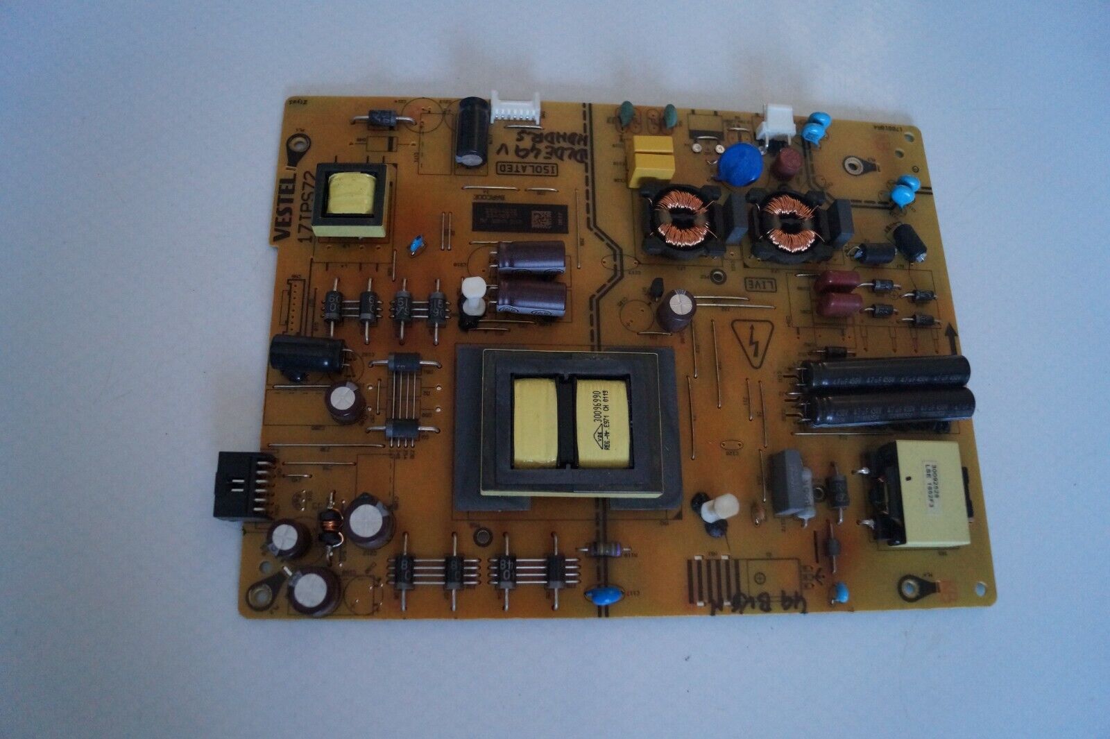 PSU POWER SUPPLY BOARD 17IPS72 23405617 FOR 49″ BUSH DLED49UHDHDRS TV