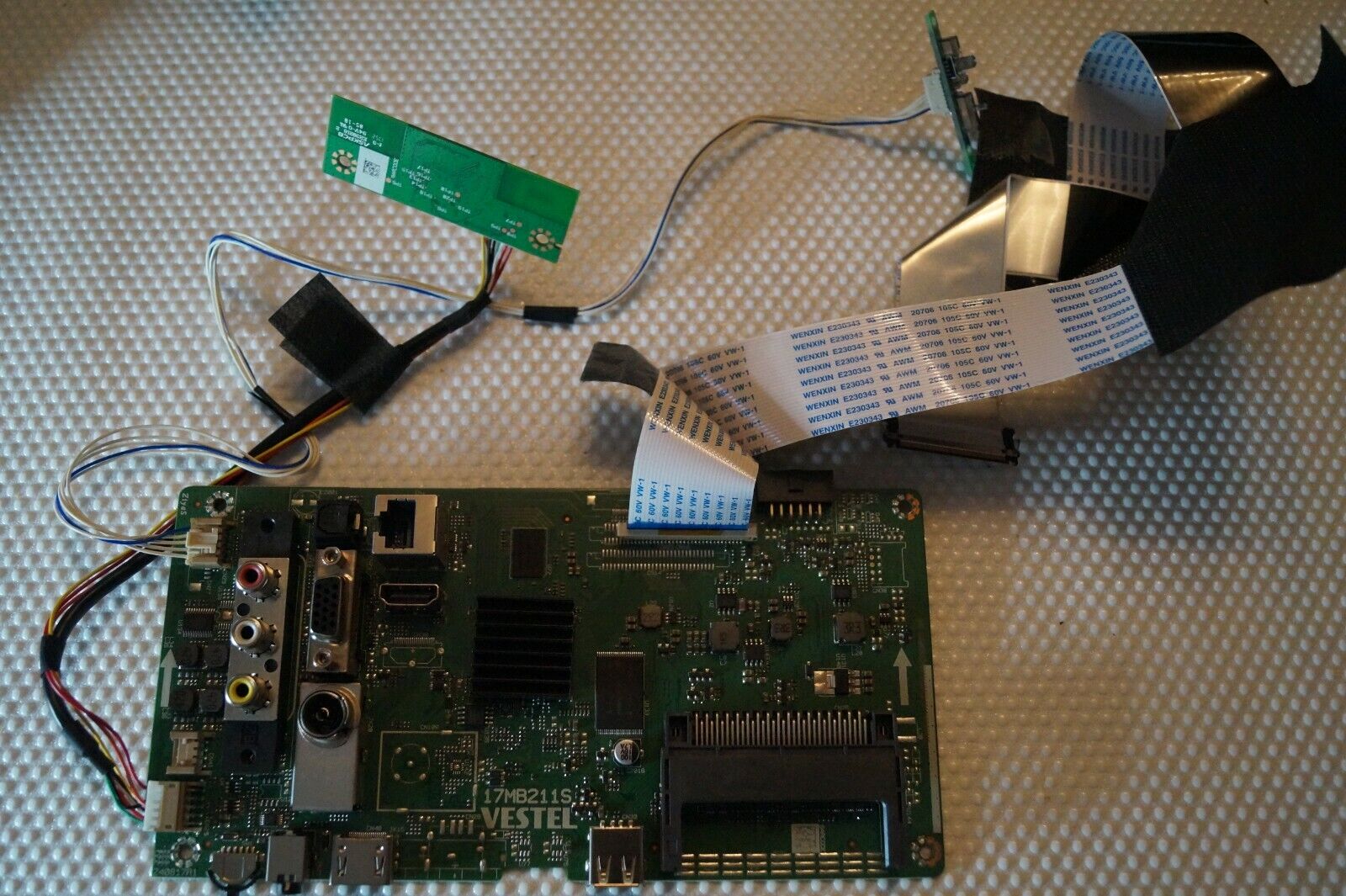 MAIN BOARD 17MB211S 23494060 32″ BUSH DLED32287HDCNTDFVPZ TV, VES315WNDX-2D-N11