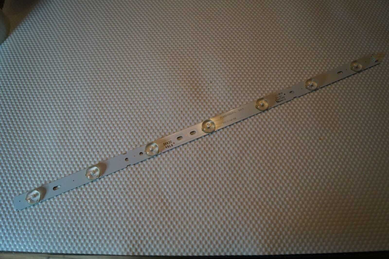 LED STRIP PCB500001-L1 FOR 50″ CELLO C50238DVBT2-LED TV, SCREEN: T500HVN04.1