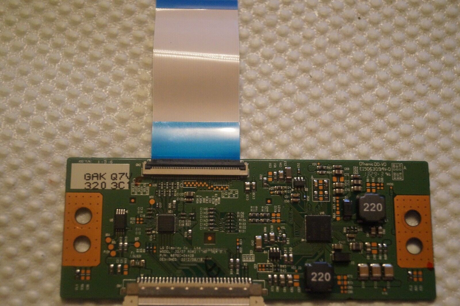 T-CON BOARD 6870C-0442B TOSHIBA 32D1333DB 32W1333DB JTD132003B/01, VES315WNDL-01