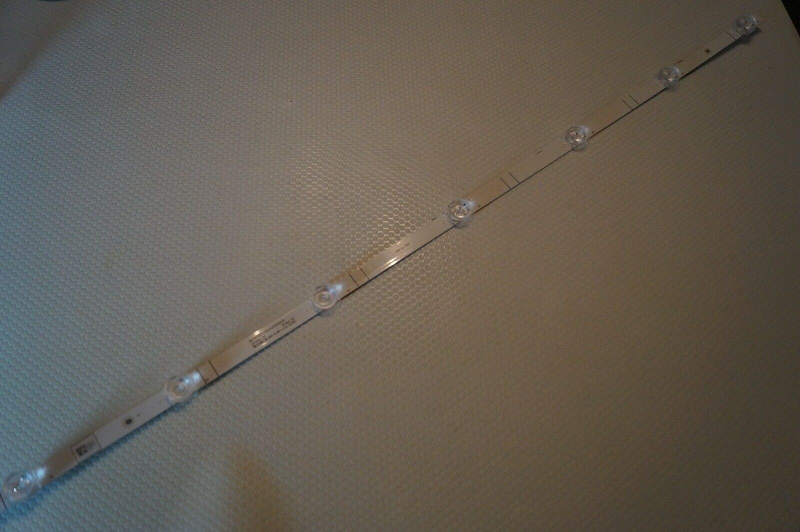 LED BACKLIGHT 75A6BGTUK STRIP FOR 75″ HISENSE TV LB7502J V0 SCREEN: HD750Y1U72