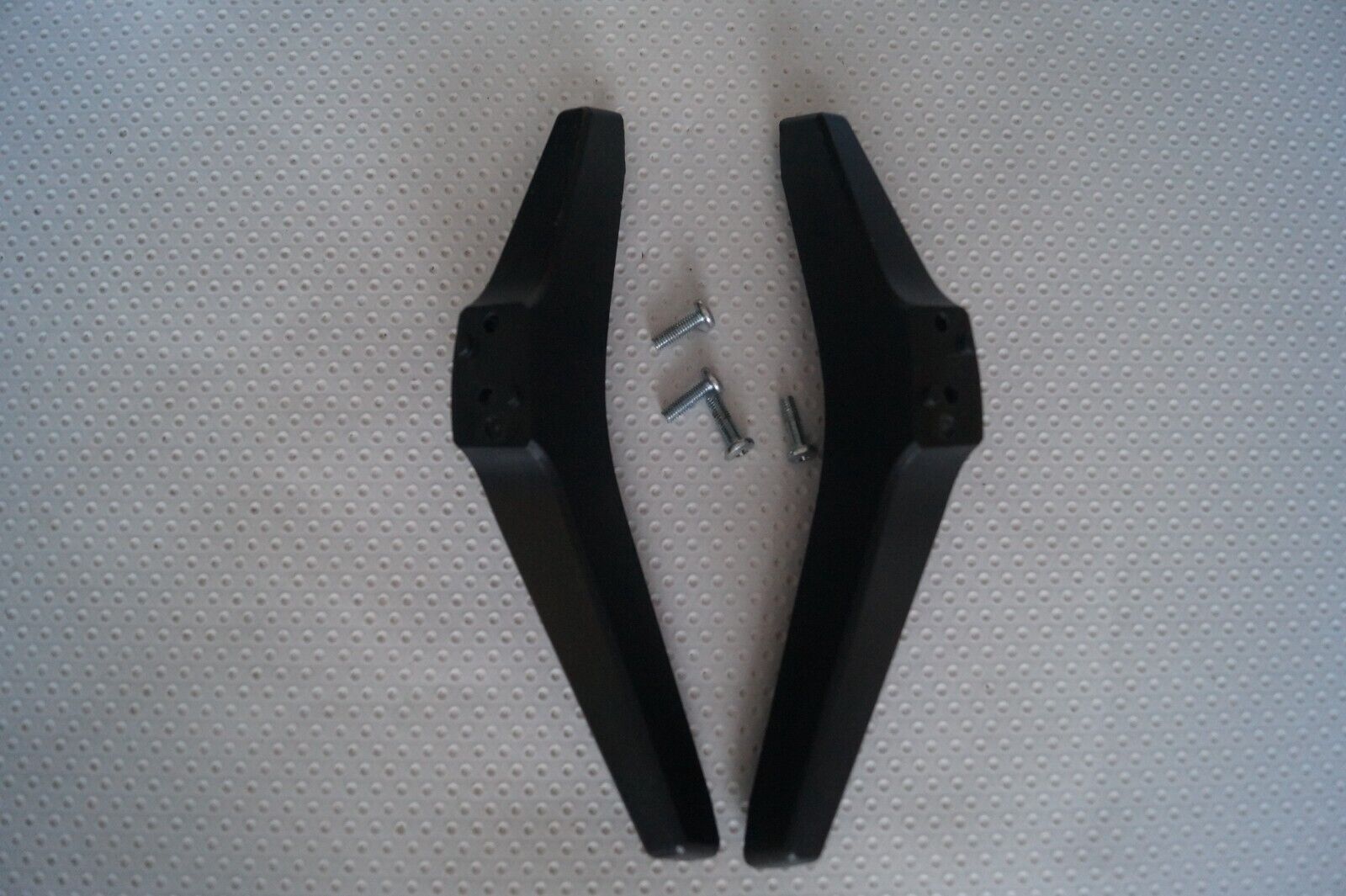 TABLETOP STAND LEGS LEFT & RIGHT FOR 32″ SHARP 32BC2KO TV + SCREWS GENUINE