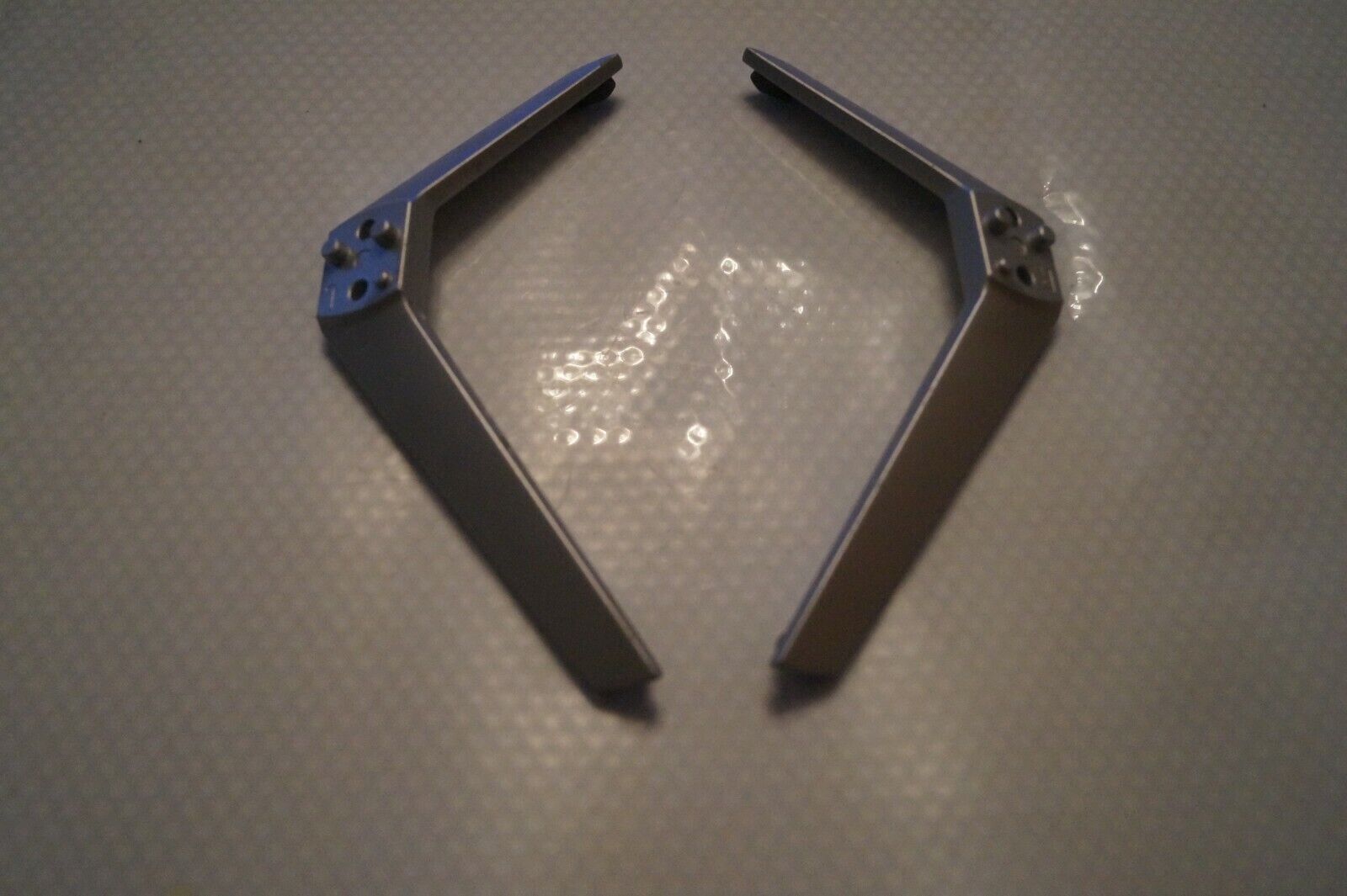 STAND LC-32CFE6131K SHARP TV LEGS LEFT & RIGHT FOR 32″ TV  GENUINE + SCREWS