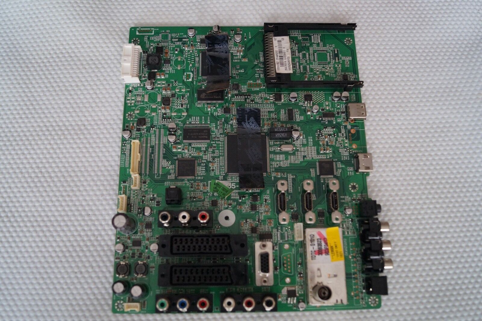 MAIN BOARD 20448232 17MB35-1 FOR 32″ SANYO CE32FD90-B LCD TV, LC320WUN (SA)(B1)