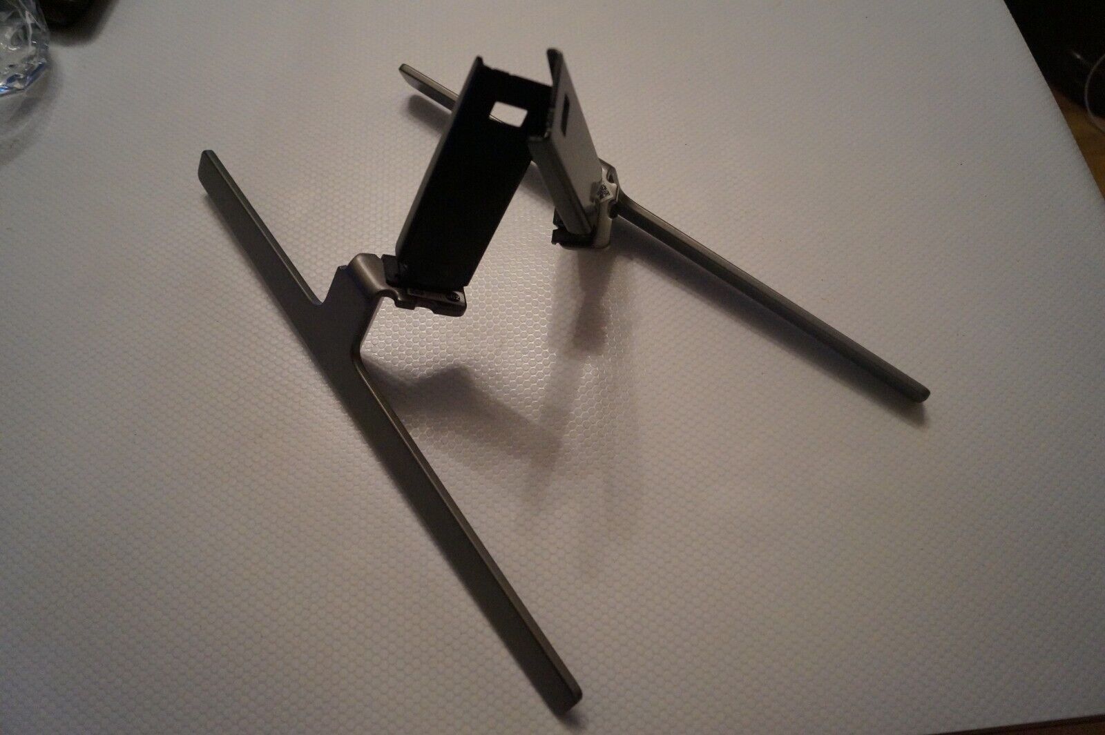 TABLETOP STAND LEGS LEFT & RIGHT FOR 65″ SONY KD-65XG8196 TV , GENUINE + SCREWS