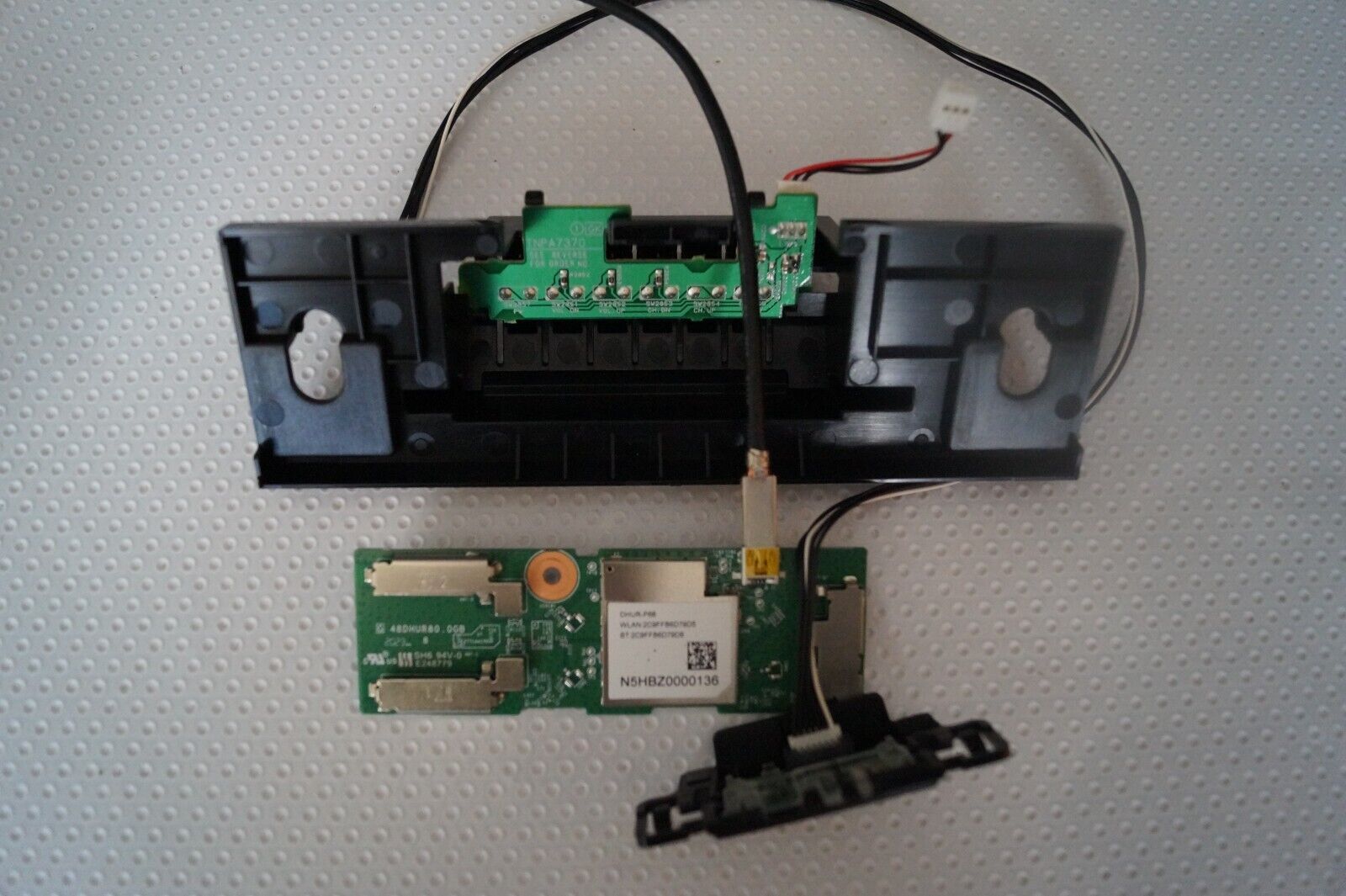 IR SENSOR & WIFI CONTROL BOARD FOR 55″ PANASONIC TX-55HZ980B LED TV