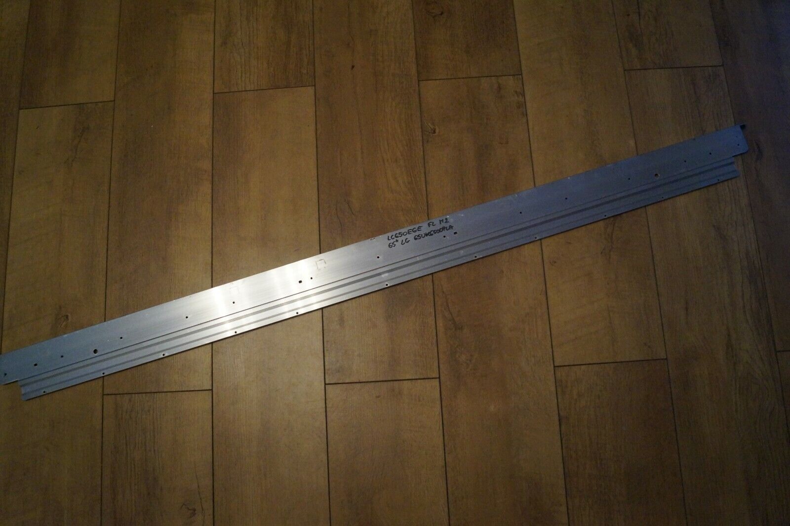 LED EDGE BACKLIGHT STRIP 6922L-0220A FOR 65″ LG 65UK6500PLA TV, LC650EGE F2 M2