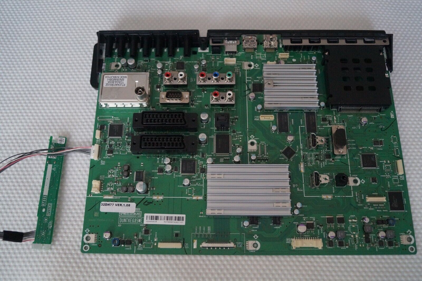 MAIN BOARD DUNTKE685WE KE685WE25 QPWBXE685WJN3 SHARP LC-32DH77E TV, LK315D3LW8DY