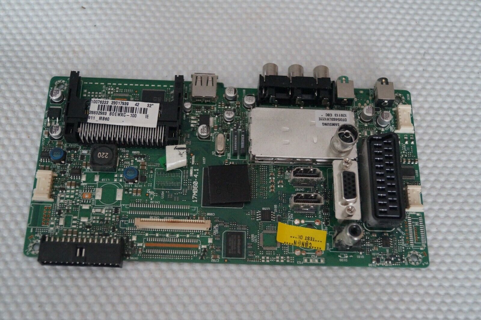 MAIN BOARD 17MB60-4.1 23017939 FOR 32″ WALKER WP3212LCD TV, HV320WXC-100