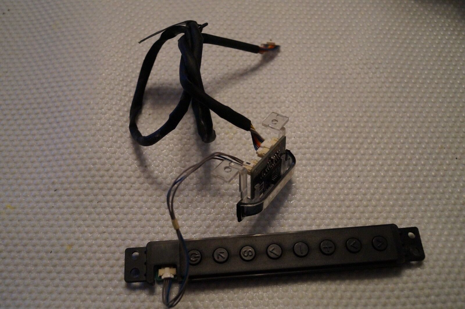 IR SENSOR & CONTROL BUTTONS BOARD EBR75421802 FOR 32″ LG 32LS345T LED TV