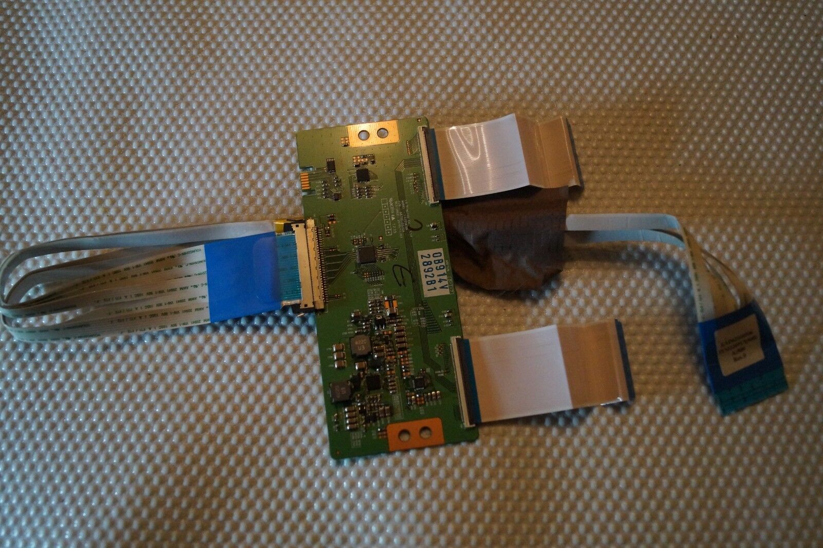 T-CON BOARD 6870C-0370A FOR 32″ LG 32LS345T LED TV, SCREEN: KENMOS 331537503