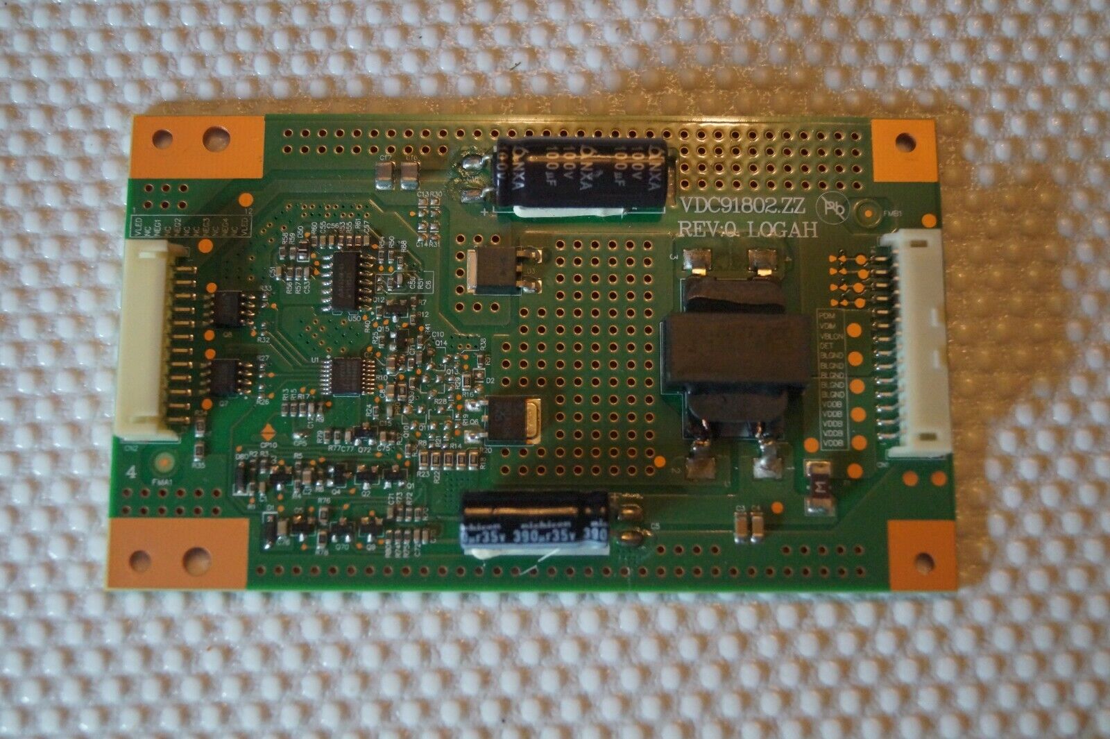 LED DRIVER BOARD VDC91802.ZZ REV:0 FOR 32″ POLAROID P32LED12 LED TV HV320WXC-201