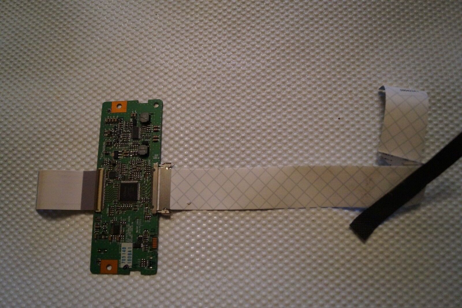 T-CON BOARD 6870C-0238B WITH LVDS CABLES FOR 32″ ALBA LCD32880HDF LCD TV