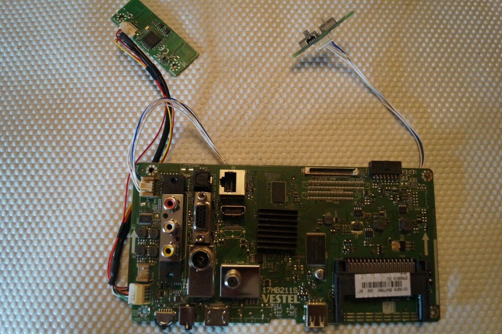 MAIN BOARD 17MB211S 10115376 FOR NORDMENDE NMF50DLEDFSM TV, VES500UNDC-2D-N12