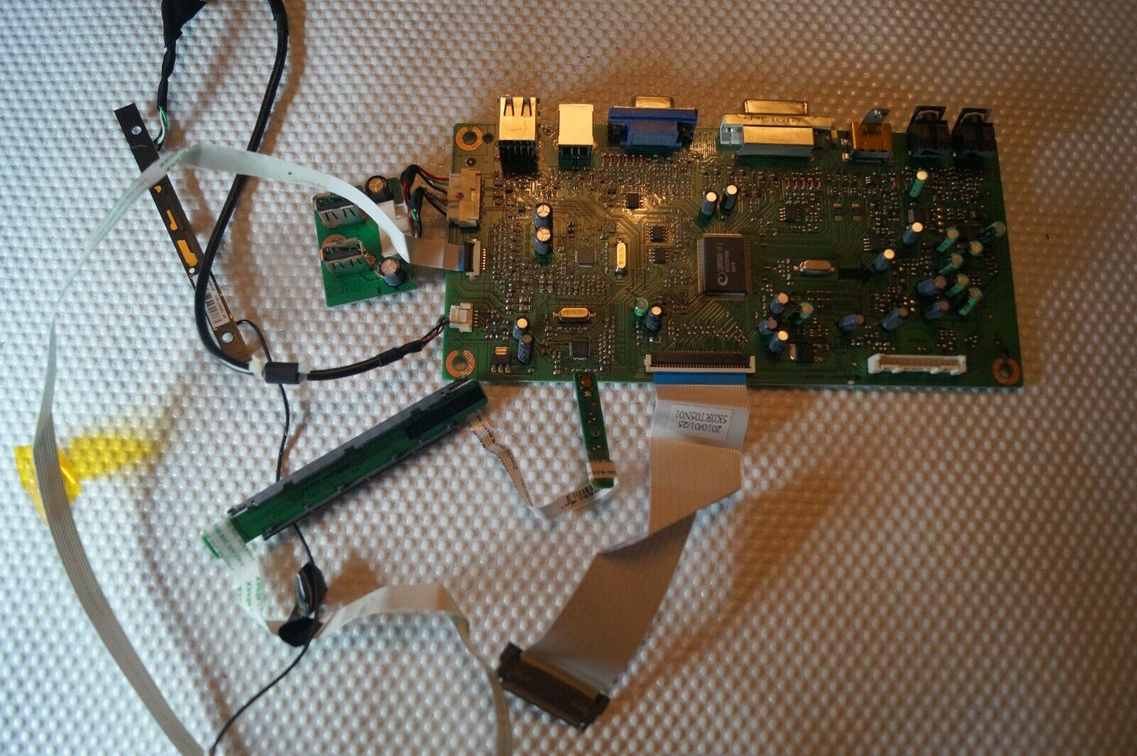 MAIN BOARD 4H.0RT01.A01 FOR 22″ DELL SX2210b MONITOR , SCREEN: M215HW01 V.1